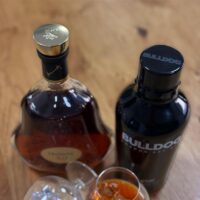 Hennessy Bulldog Premium, customizable beverage closures